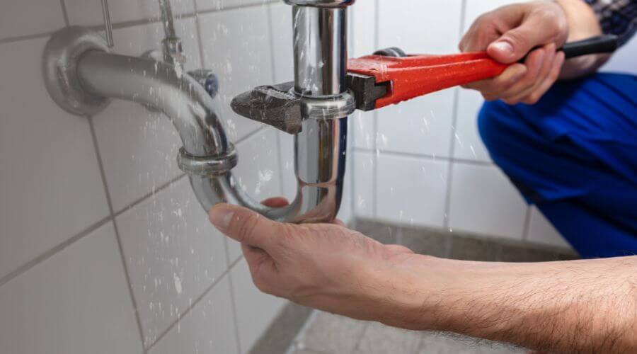 Expert burst pipe repair services in Pickstown, SD